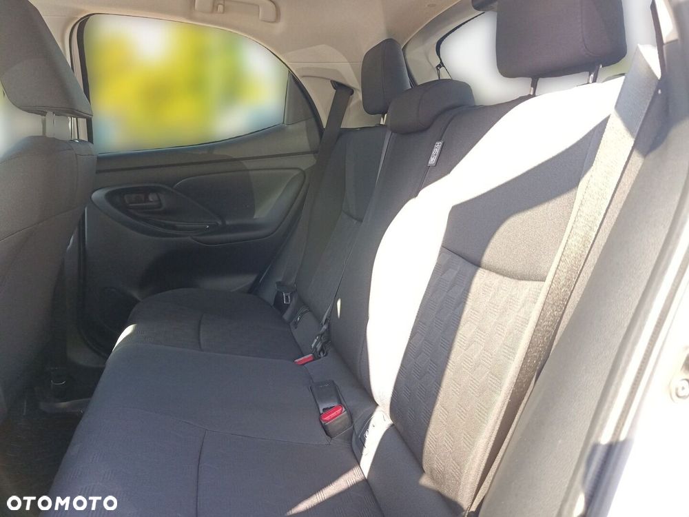 Toyota Yaris - 17