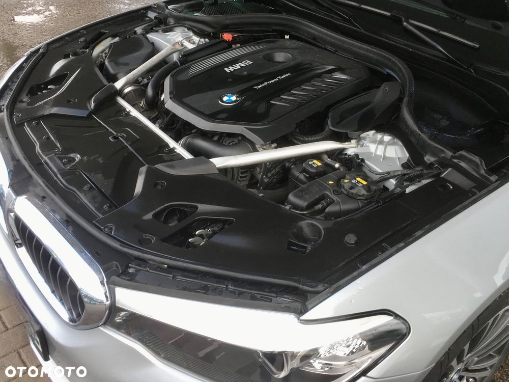 BMW Seria 5 540i GPF xDrive Luxury Line - 40