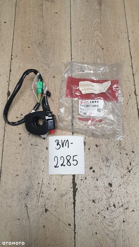 Przełącznik prawy Sym Orbit II 50 125  35150-XDE-000 - 1