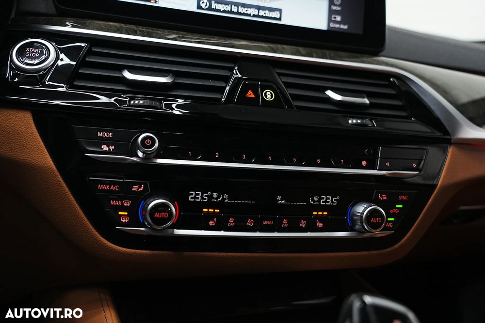 BMW Seria 5 530i Aut. Luxury Line - 25