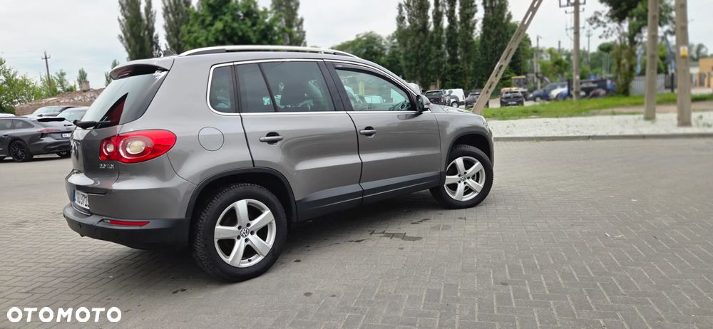 Volkswagen Tiguan 2.0 TDI DPF BlueMotion Technology Exclusive - 15