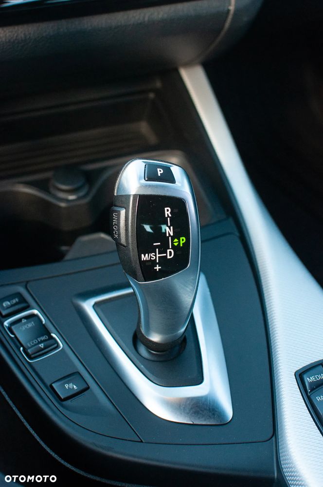 BMW Seria 1 118i M Sport - 16