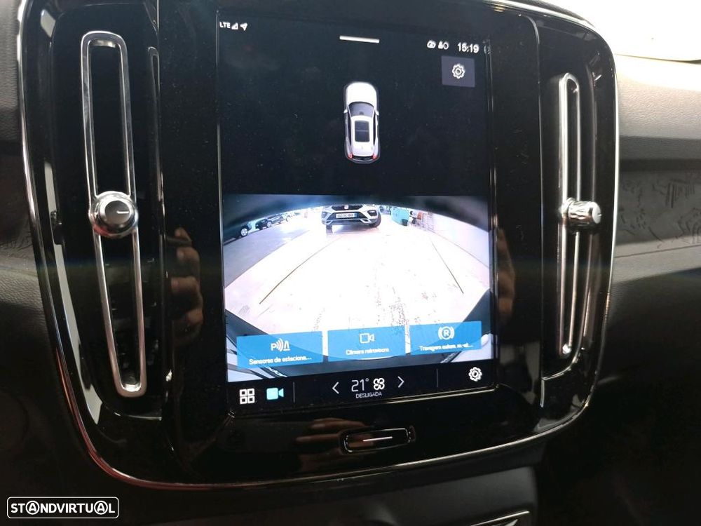 Volvo XC 40 Recharge Plus - 11