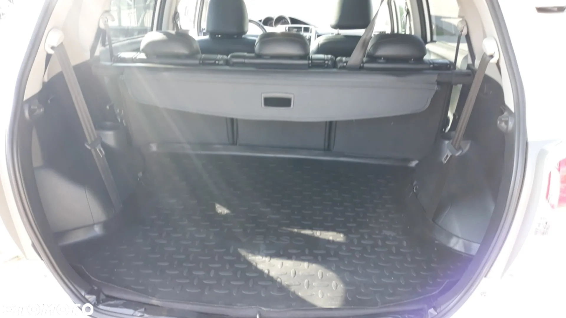 Toyota Verso 1.8 Prestige 7os MS - 10