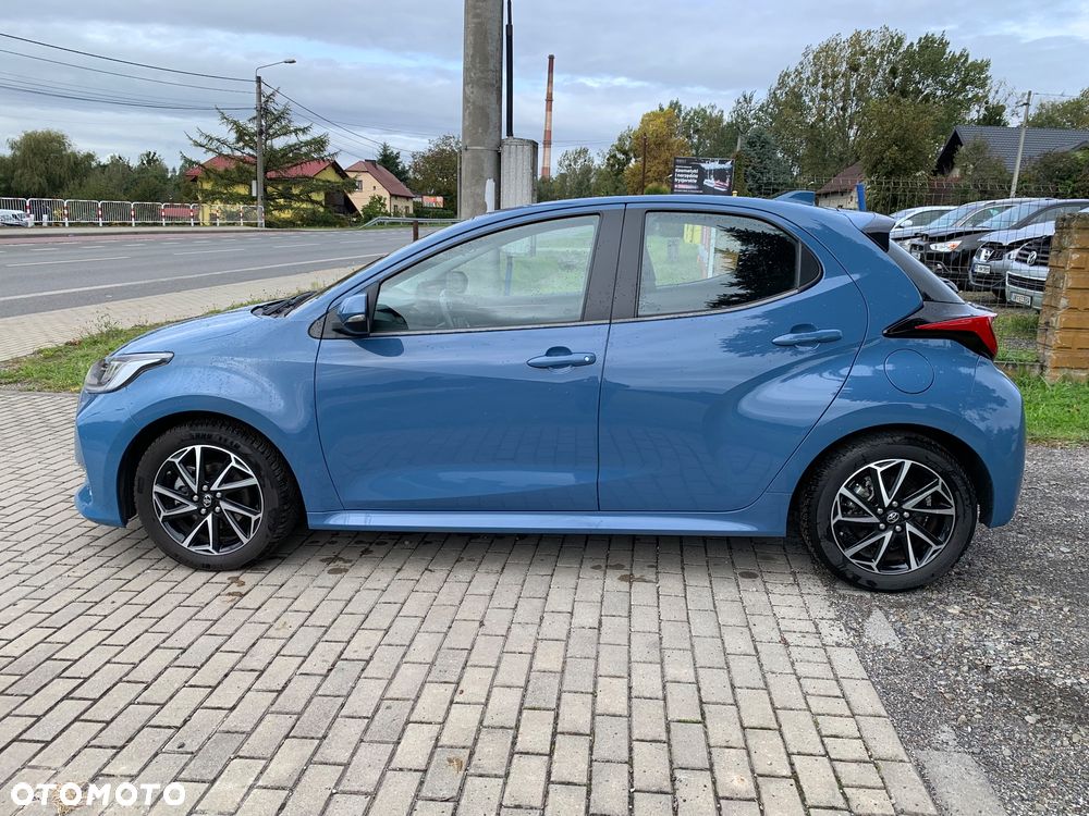 Toyota Yaris Hybrid 1.5 VVT-i Team Deutschland - 8
