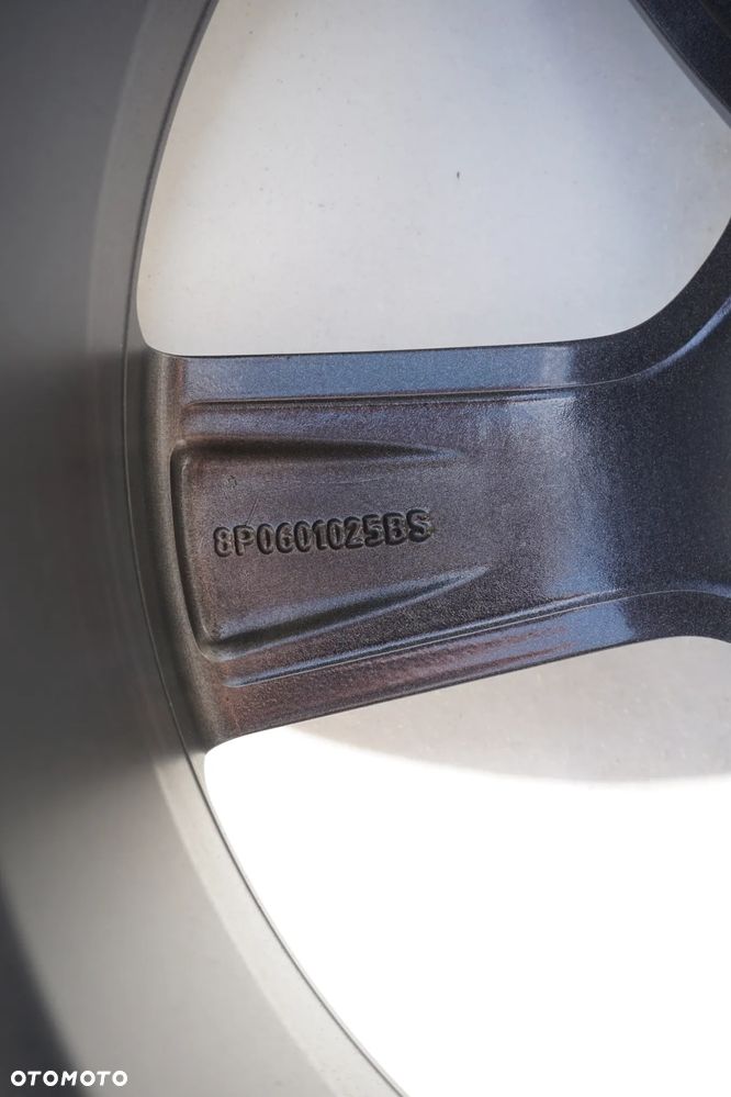 Audi 5x112 18 7,5J et54 8P0601025BS - 4