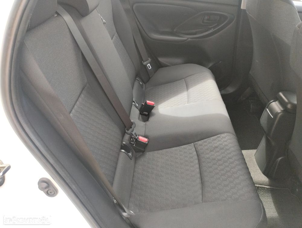 Toyota Yaris 1.5 HDF Comfort Plus - 12