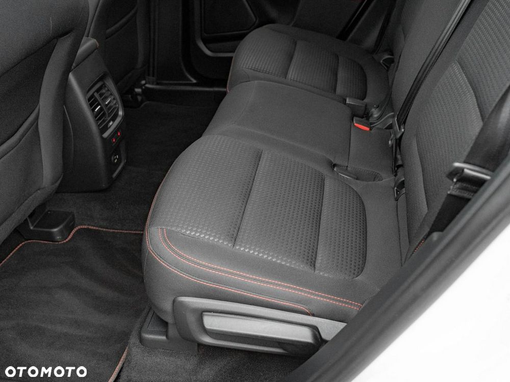 Ford Kuga 2.5 FHEV FWD ST-Line - 29