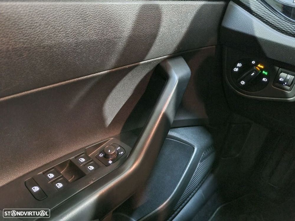 VW Polo 1.0 TSI Urban - 12