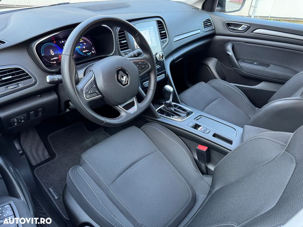 Renault Megane E-TECH 160 INTENS - 11