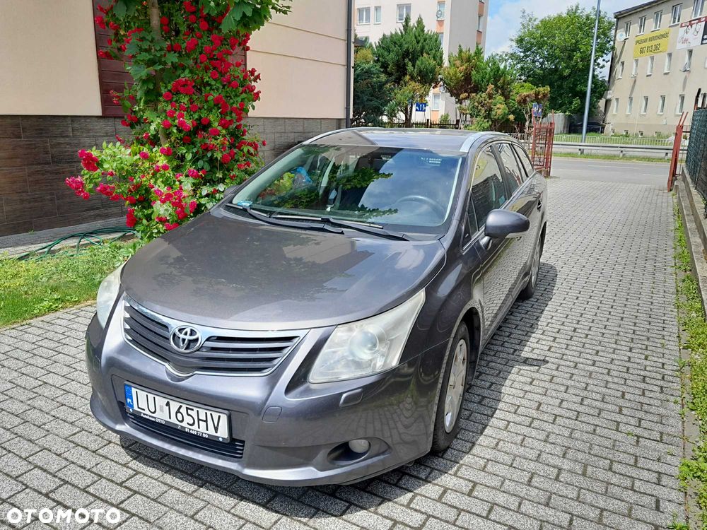 Toyota Avensis - 1