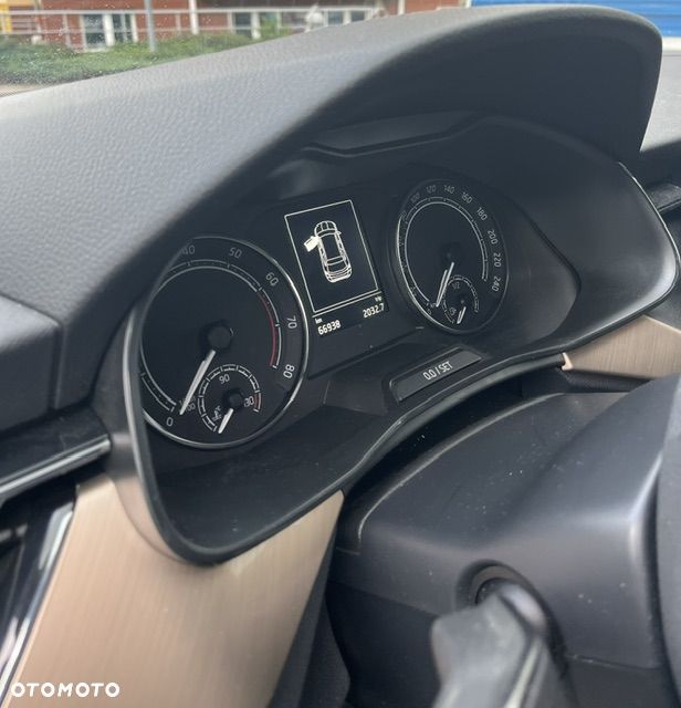 Skoda Kamiq 1.5 TSI Style DSG - 10