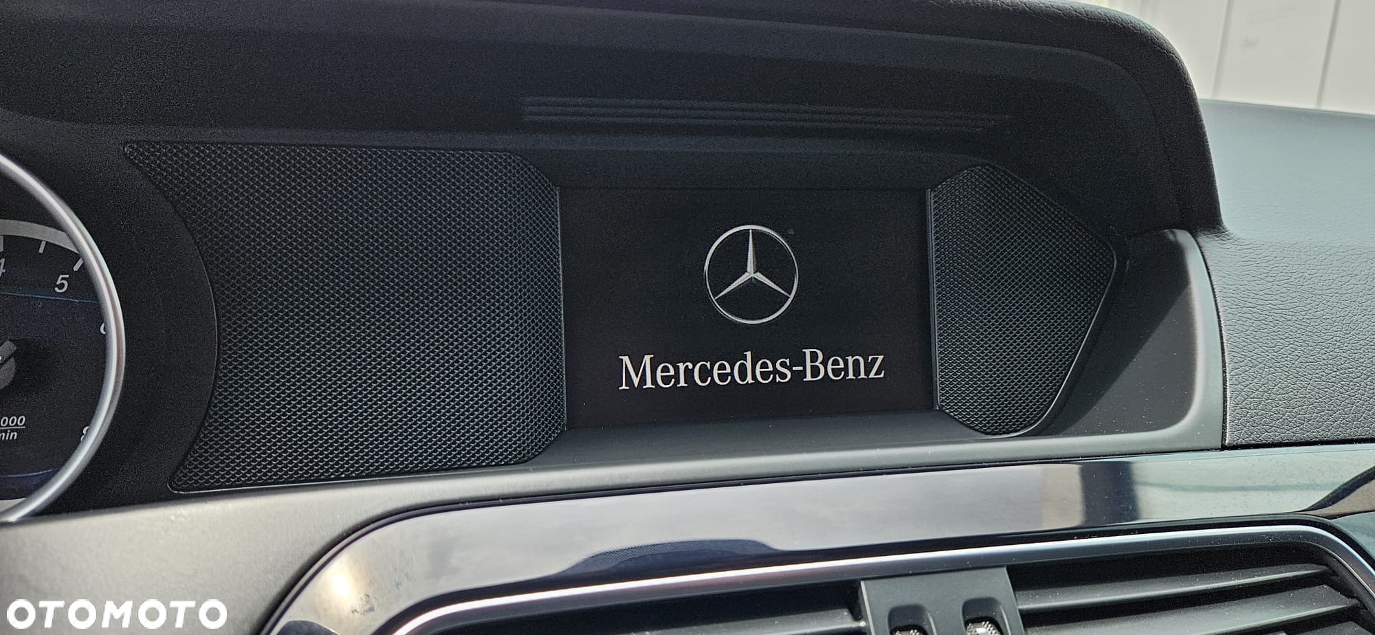 Mercedes-Benz Klasa C 180 CGI BlueEff Avantgarde - 11