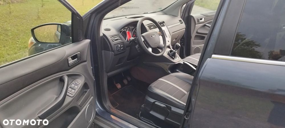 Ford Kuga 2.0 TDCi 4WD Trend - 28