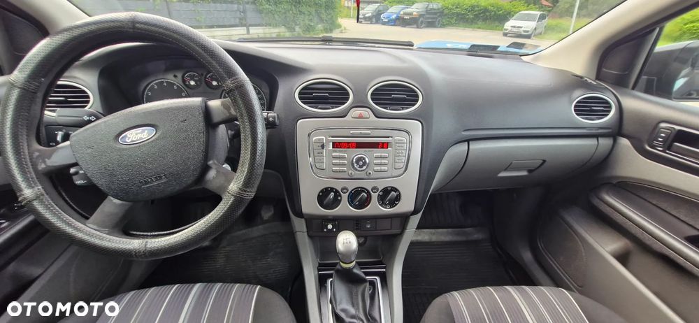 Ford Focus 1.6 Amber X - 11