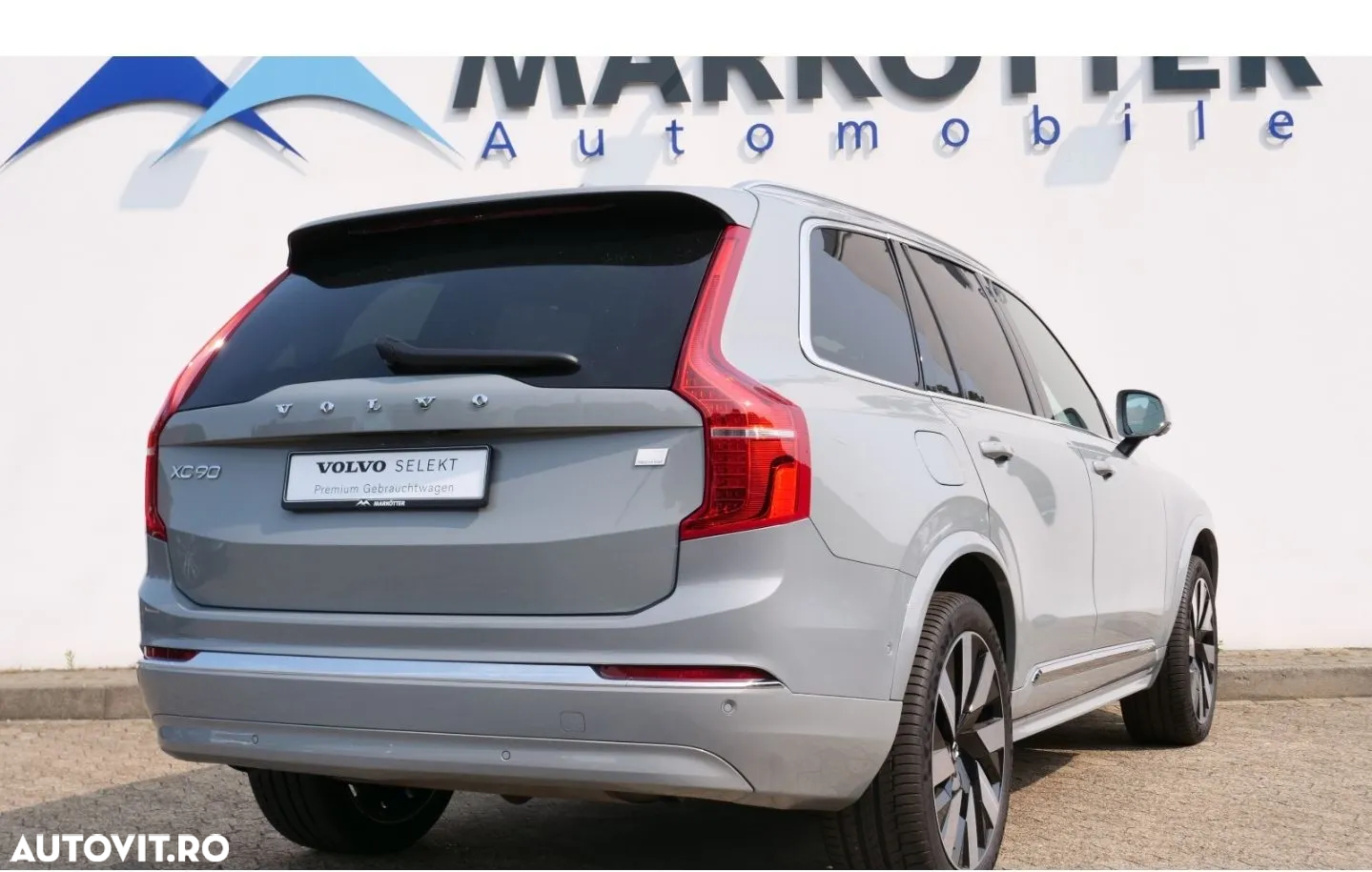 Volvo XC 90 T8 AWD Plug-in Hybrid Ultra Bright - 3