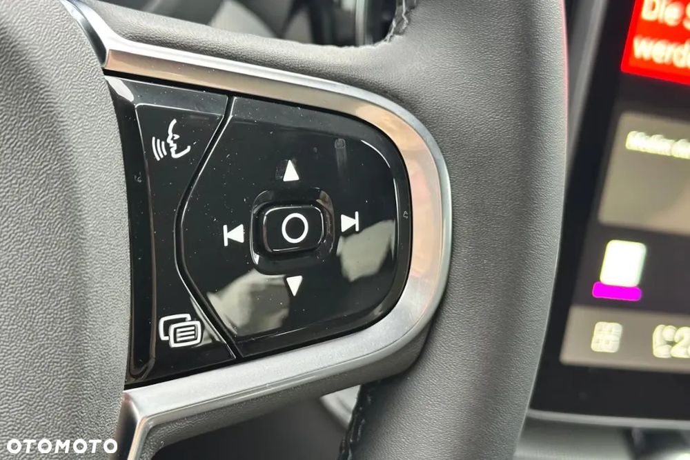 Volvo XC 60 T8 Plug-In Hybrid AWD Plus Black Edition - 17