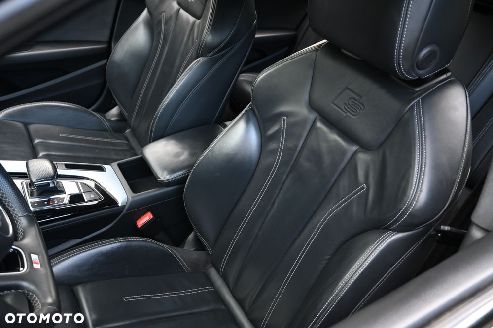 Audi A4 Limousine 40 TFSI quattro S tronic S line - 28