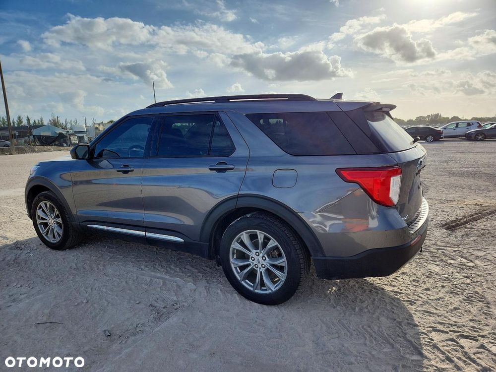 Ford Explorer - 3