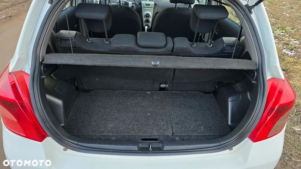 Toyota Yaris 1.4 D-4D Prestige - 20