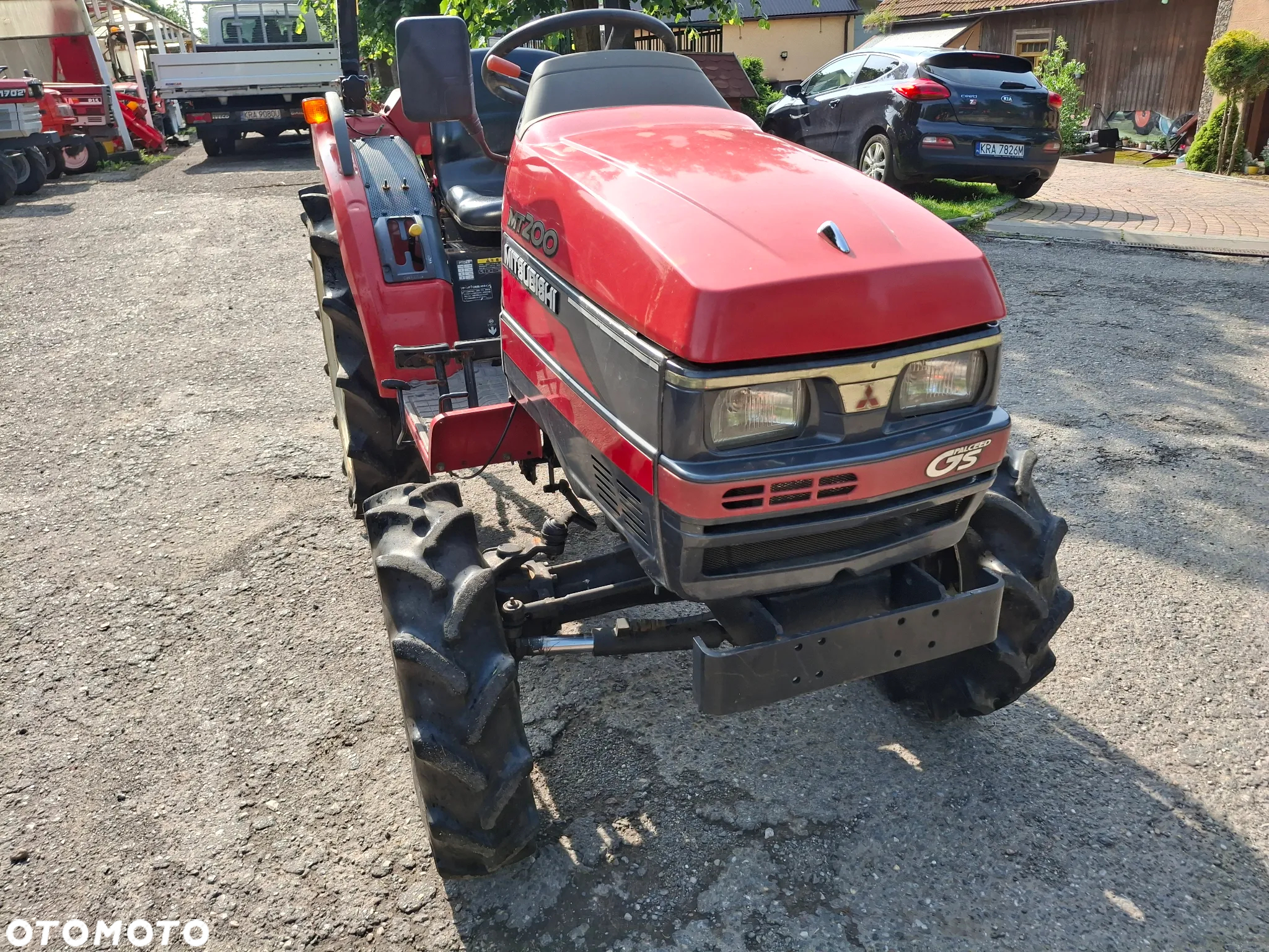 Mitsubishi MT200  4X4 - 7