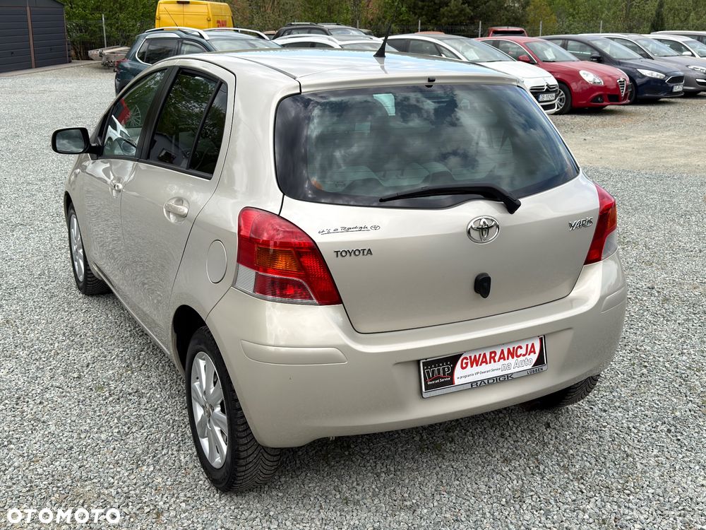 Toyota Yaris 1.33 Prestige - 37