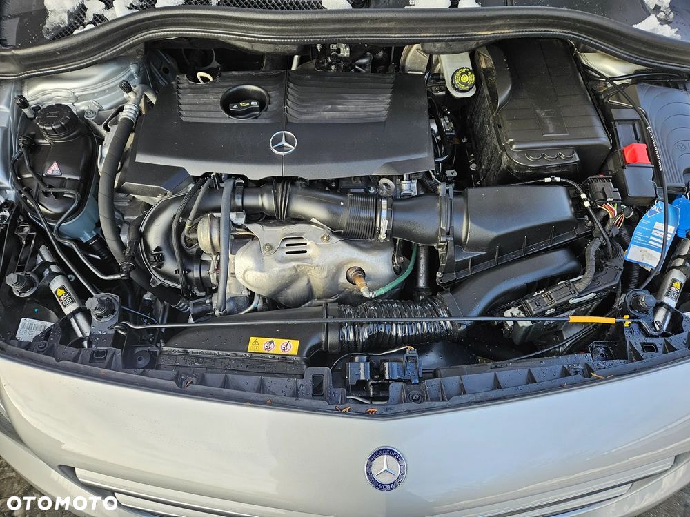 Mercedes-Benz Klasa B 180 BlueEFFICIENCY Edition Style - 18