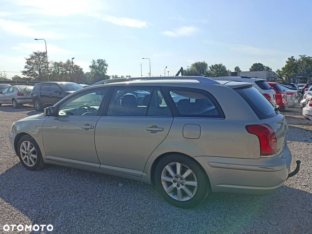 Toyota Avensis - 3