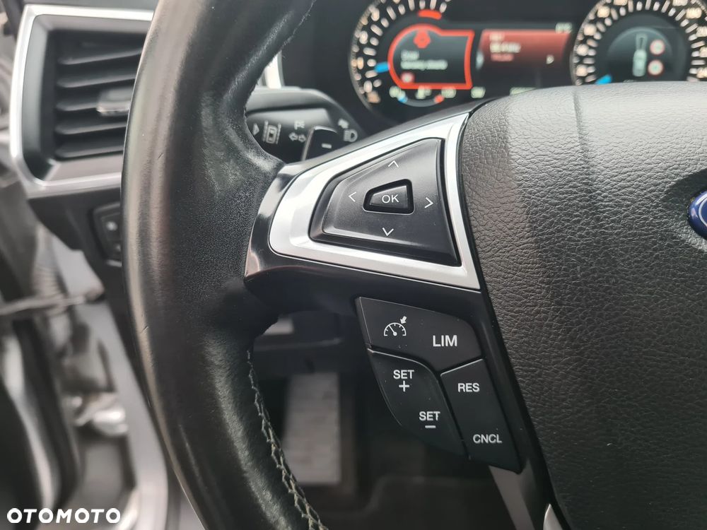 Ford S-Max 2.0 EcoBlue Titanium - 26
