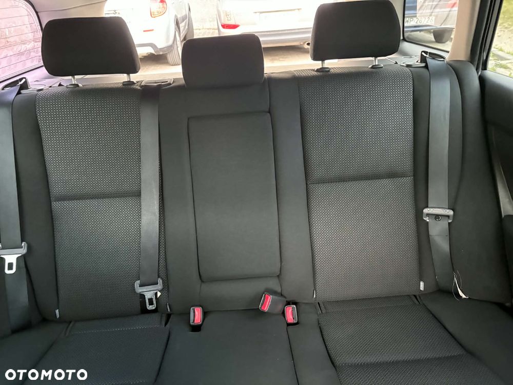 Toyota Avensis 1.8 VVT-i - 7