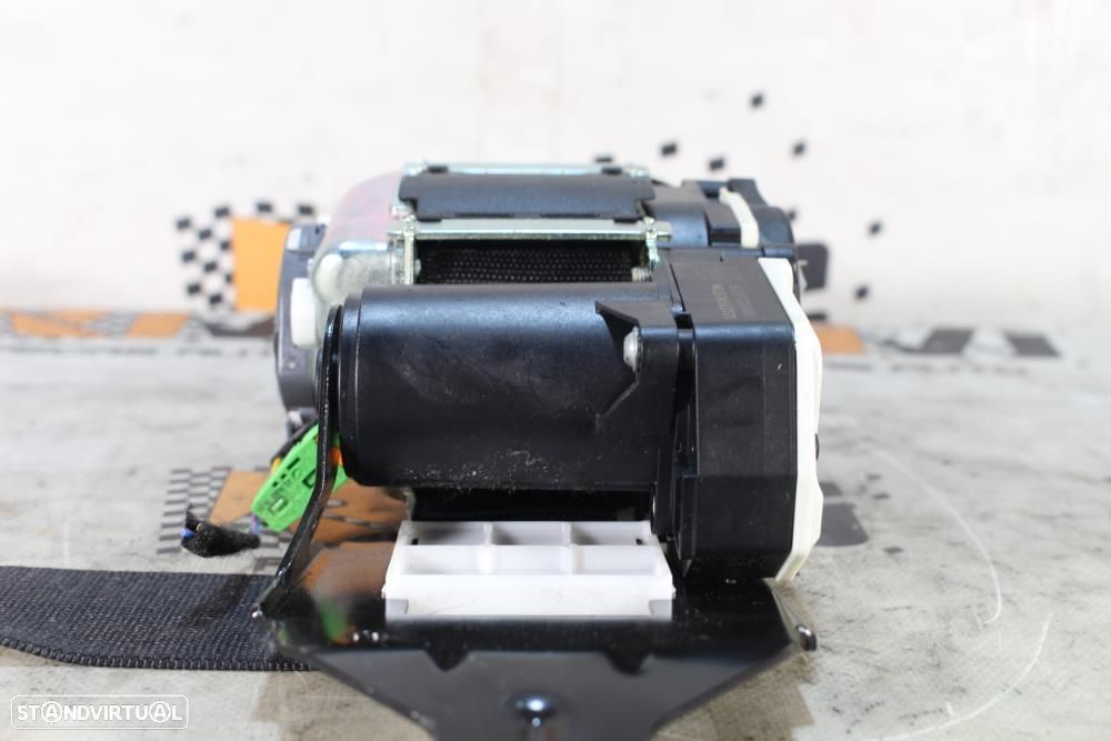 Cinto Frontal Esquerdo Mercedes-Benz C-Class (W204)  A2048602385 / 617 - 7