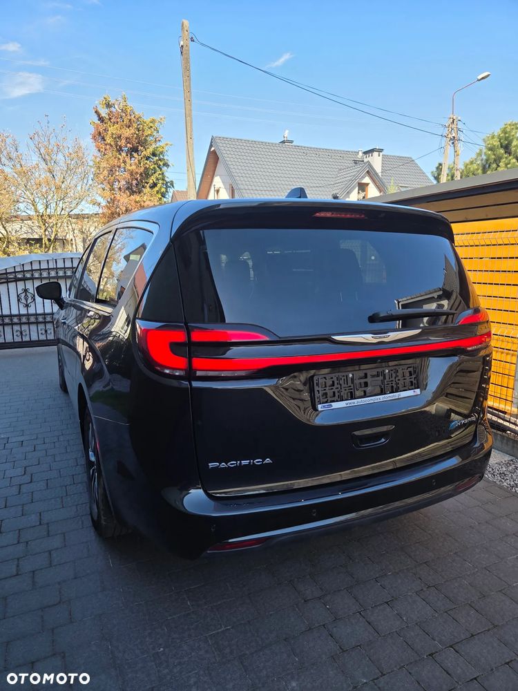 Chrysler Pacifica - 21