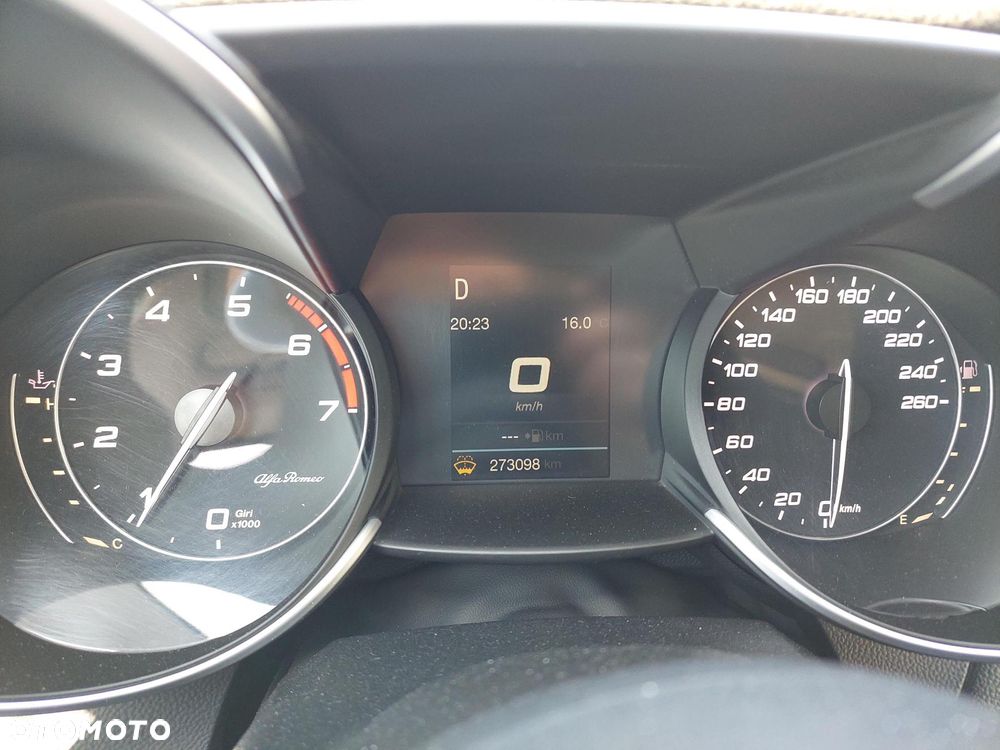 Alfa Romeo Giulia 2.0 Turbo Super - 9