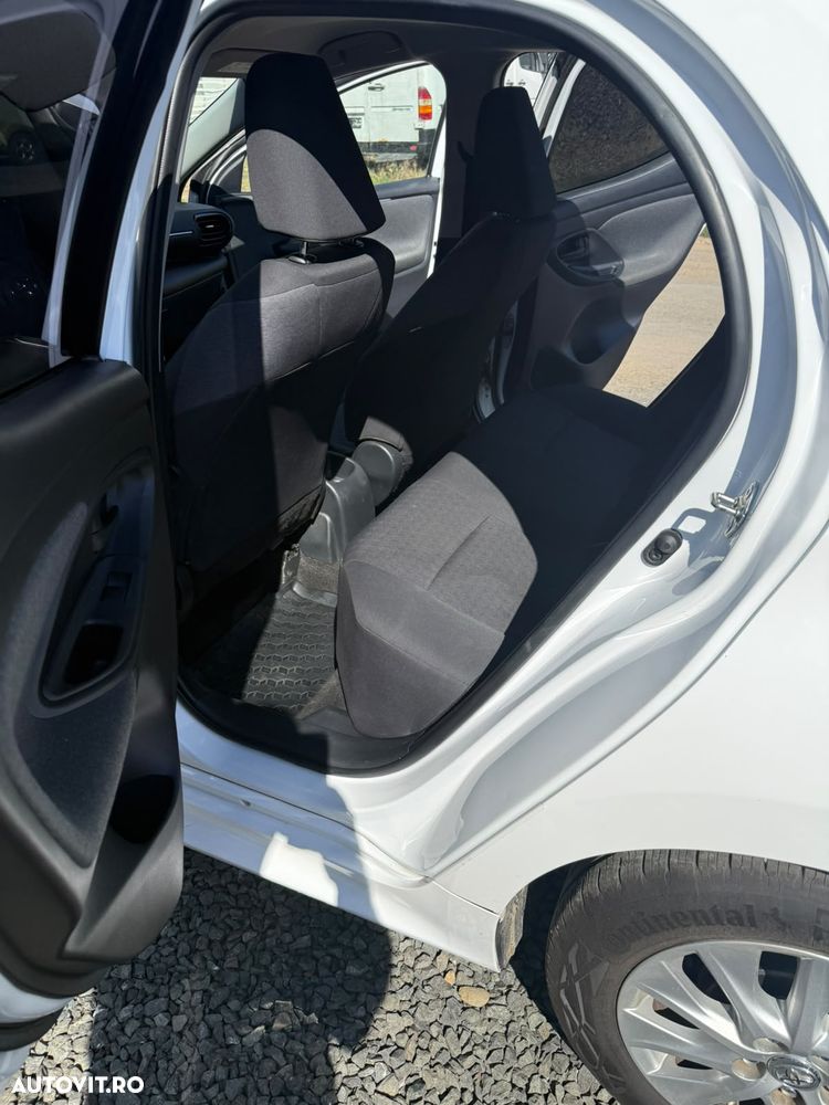 Toyota Yaris 1.5 MT Active - 14