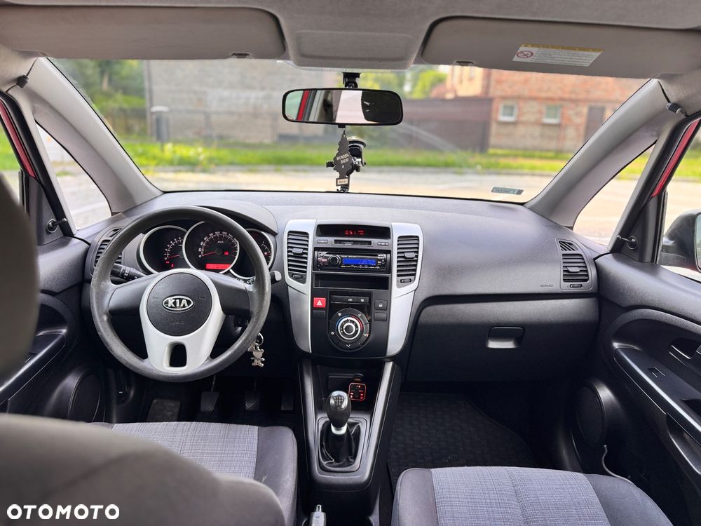 Kia Venga 1.4 L - 8
