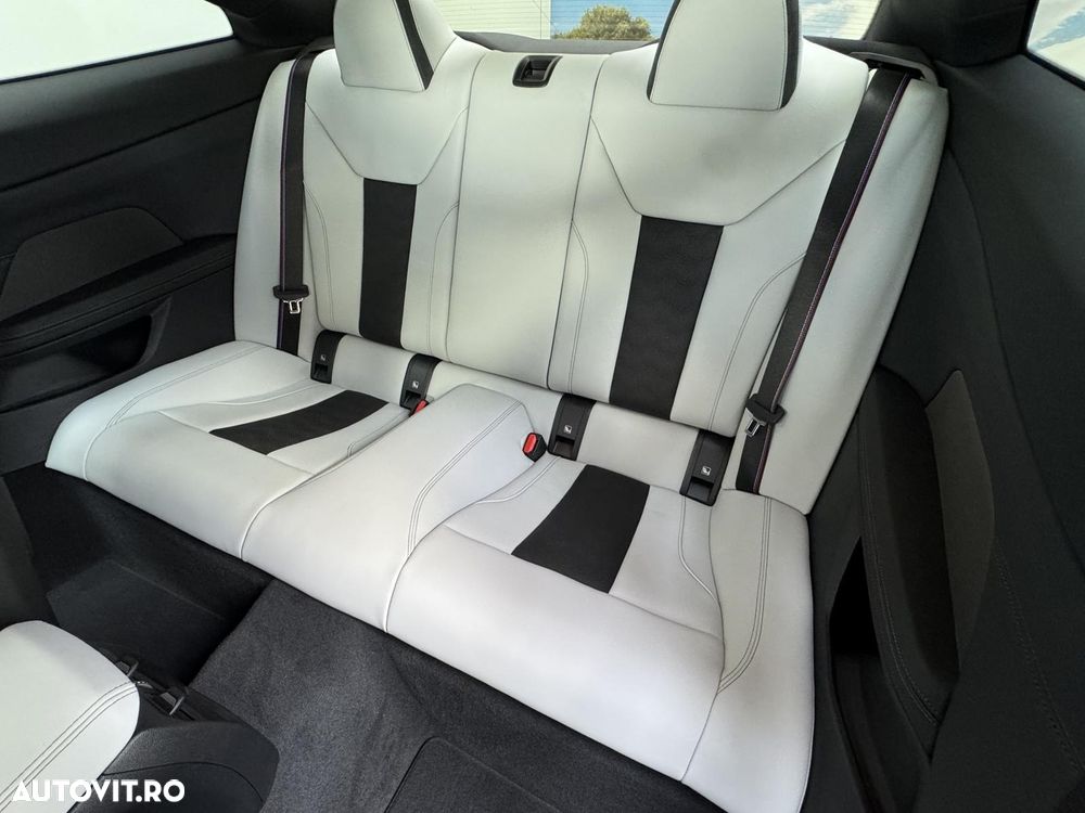 BMW M4 Competition M xDrive - 22