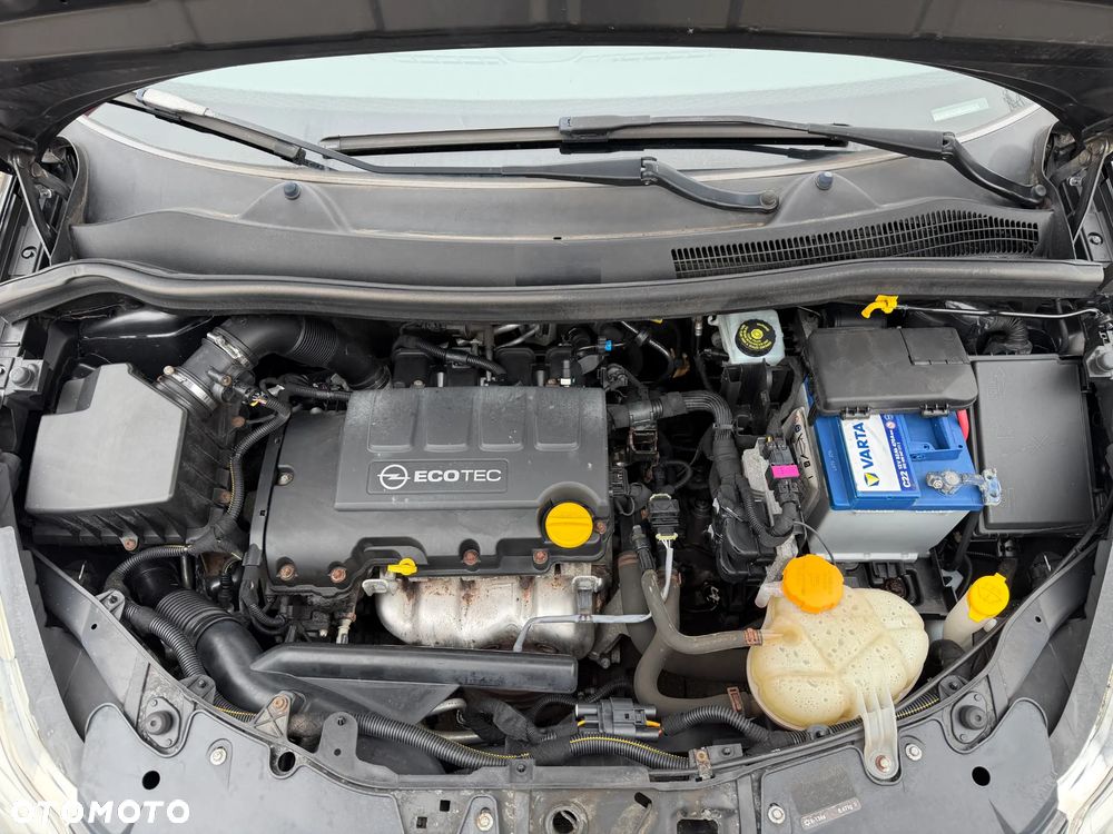 Opel Corsa 1.4 16V Cosmo - 33