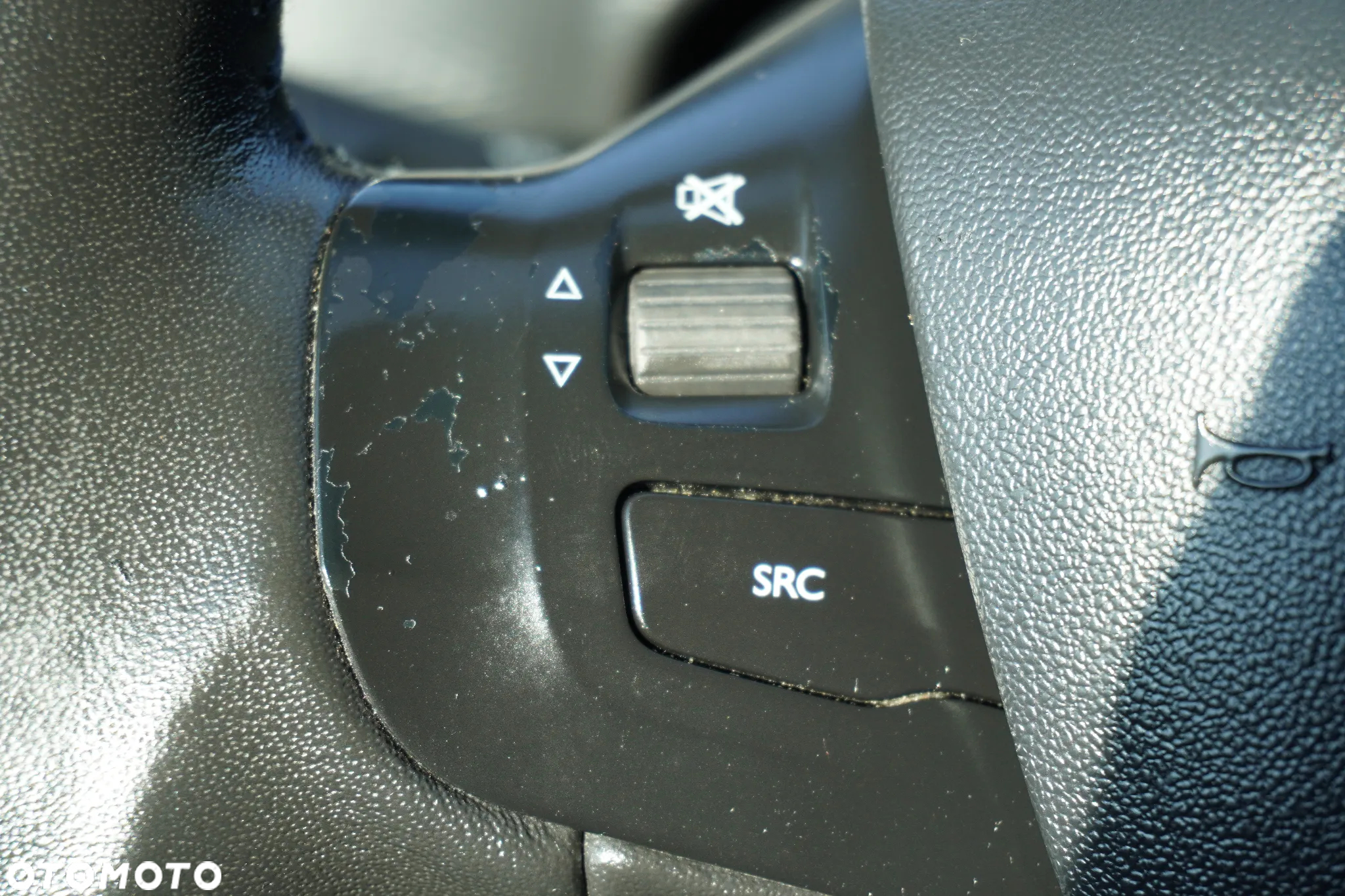 Peugeot 2008 1.6 BlueHDi Allure - 27
