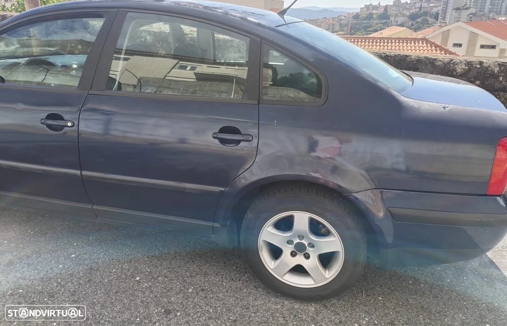 VW Passat - 1