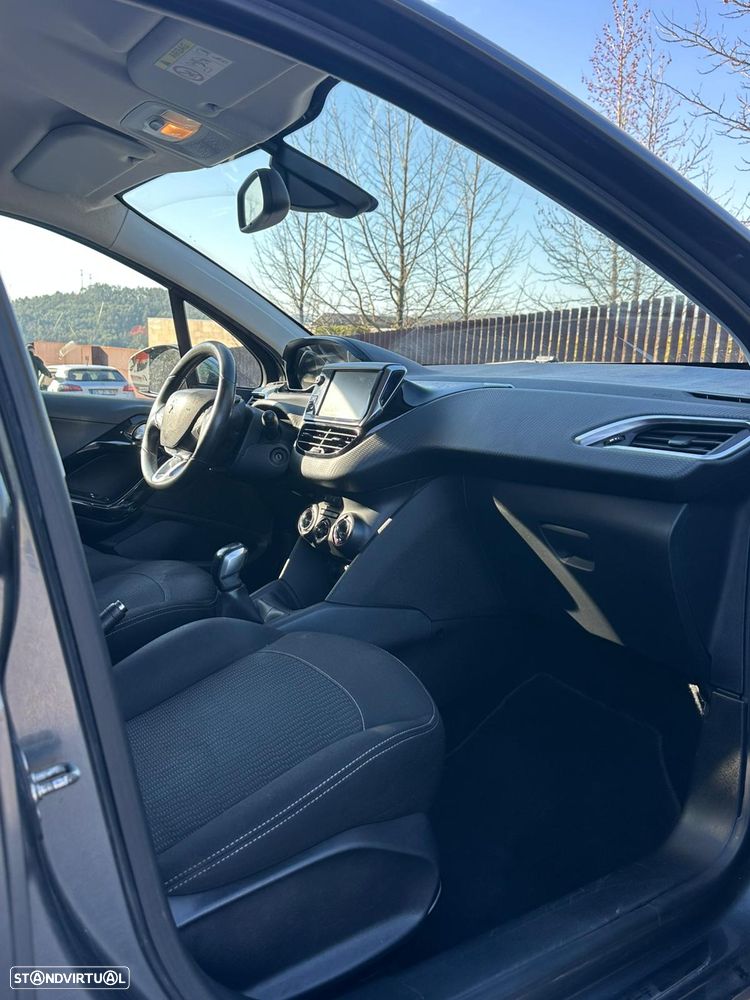 Peugeot 208 1.2 PureTech Style - 9