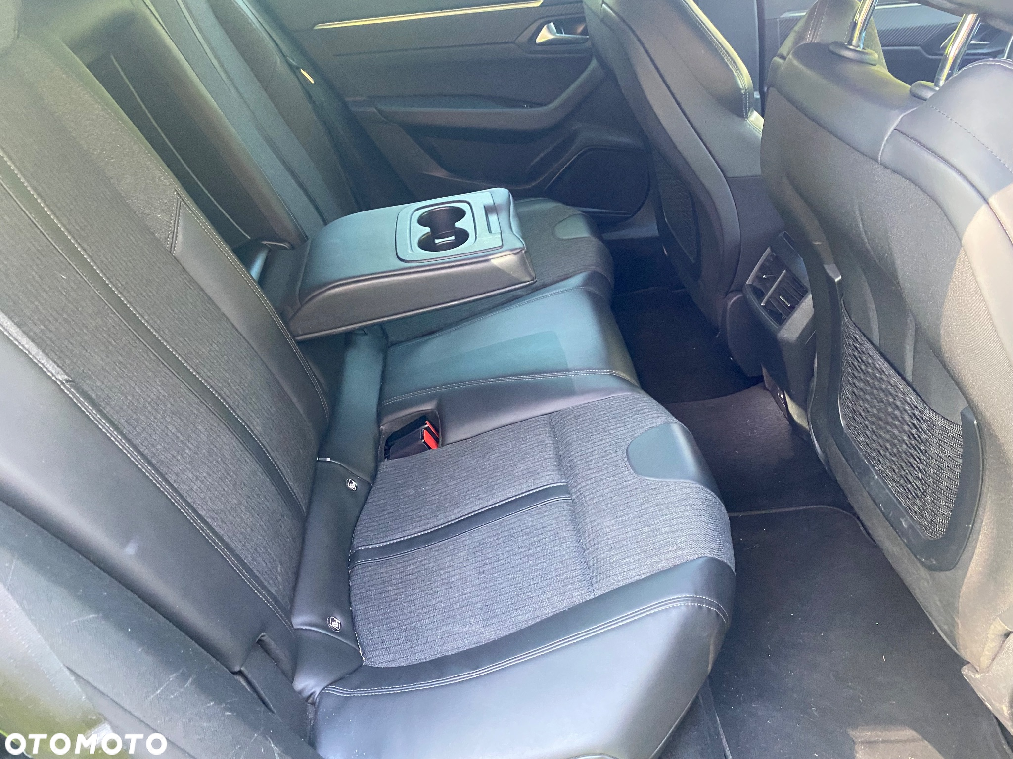 Peugeot 508 BlueHDi 130 EAT8 Allure - 18