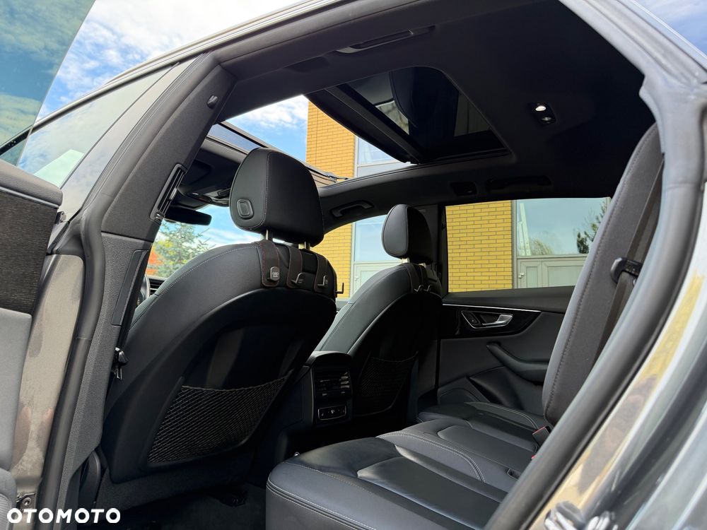 Audi Q8 55 TFSI mHEV Quattro Tiptronic - 31