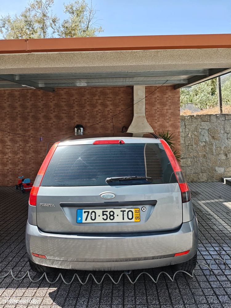 Ford Fiesta 1.4 Ghia - 2