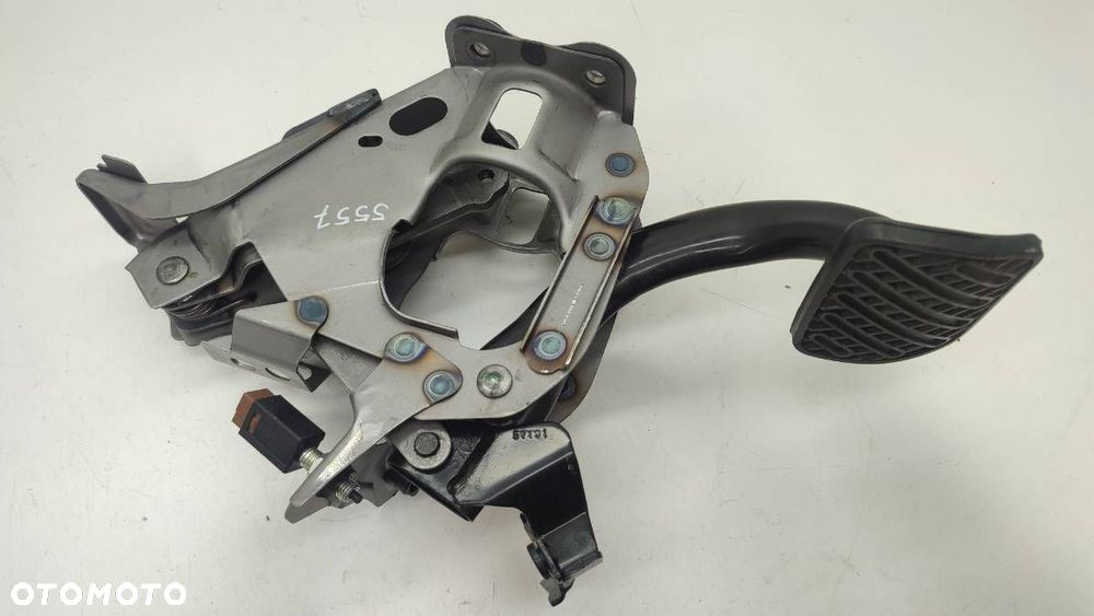 PEDAŁ HAMULCA INFINITI Q50 EUROPA AUTOMAT - 3