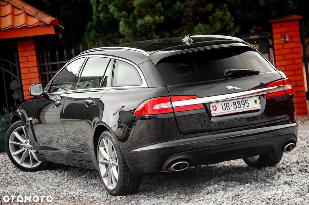Jaguar XF 3.0 V6 S - 9