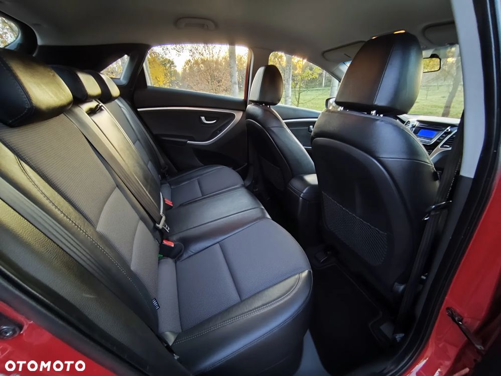 Hyundai i30 1.4 Intro Edition - 12