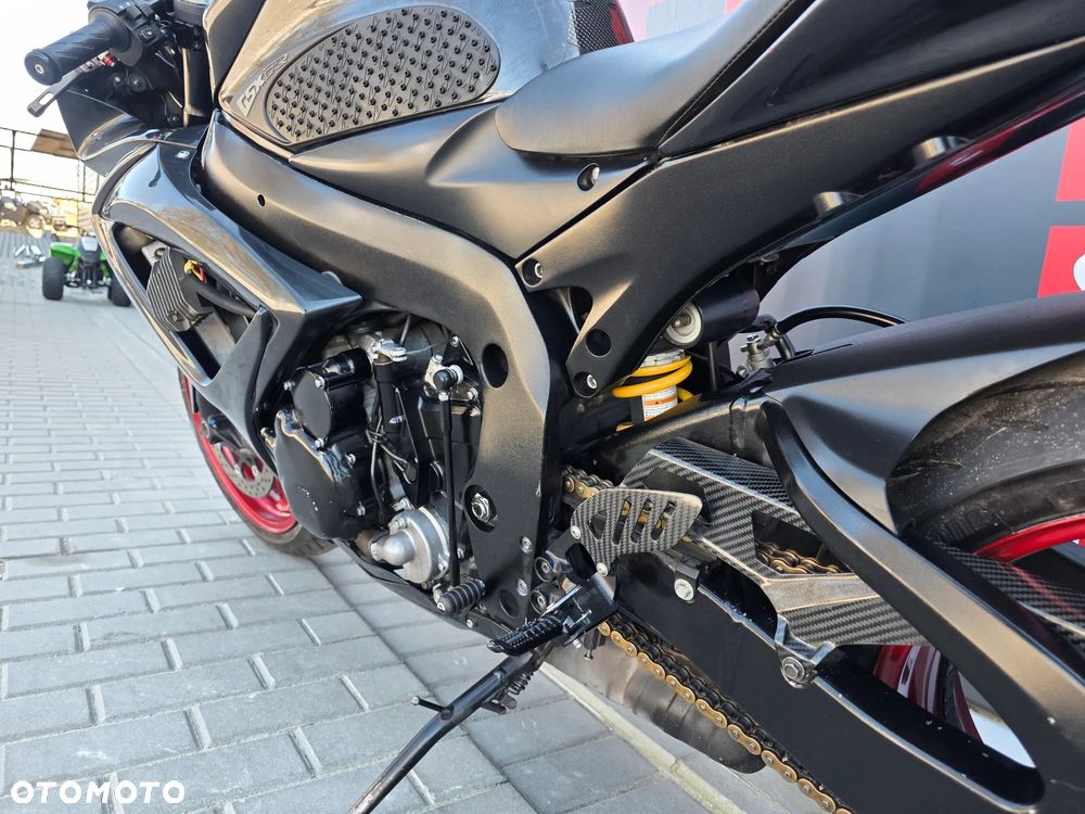 Suzuki GSX-R - 19