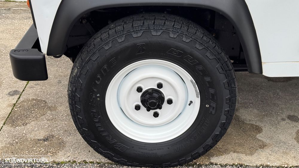 Land Rover Defender 110 DPF E - 29