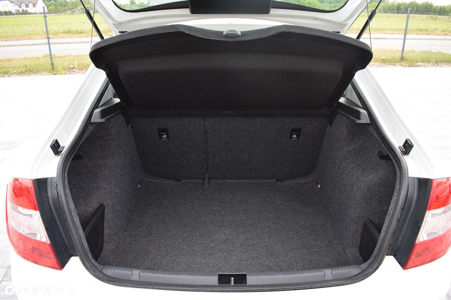 Skoda RAPID Spb 1.6 TDI DPF Ambition - 8