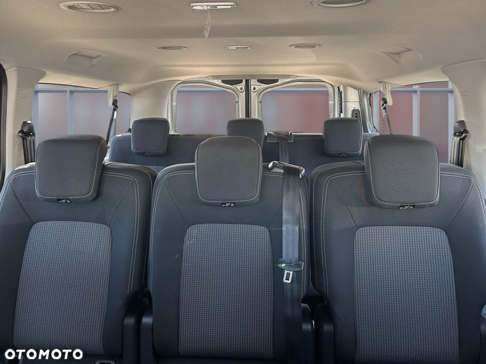 Volkswagen Transporter Kombi L2H1 M1 - 17